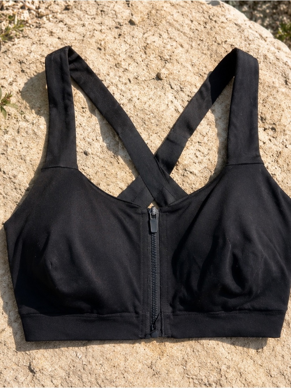 Victoria’s Secret Sport Front Zip Sports Bra 36DD Black Maximum Support